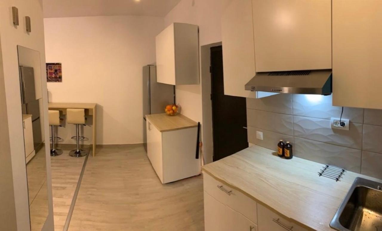 Retreat Luxury Apartment Near Presidential Palace بوخارست المظهر الخارجي الصورة
